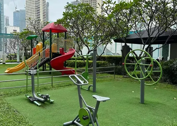 شقة High Rise Haven In Makati With Balcony And View مانيلا
