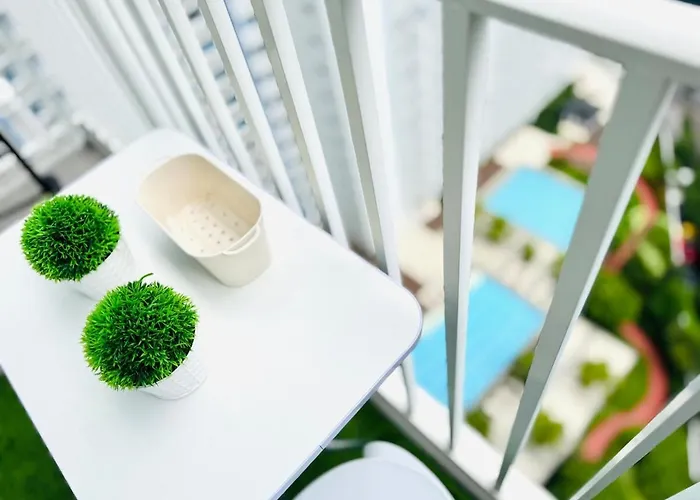 شقة High Rise Haven In Makati With Balcony And View مانيلا