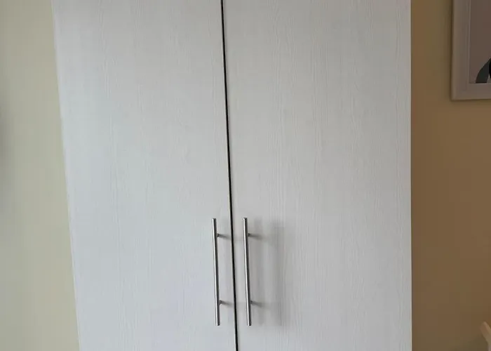 High Rise Haven In Makati With Balcony And View شقة *