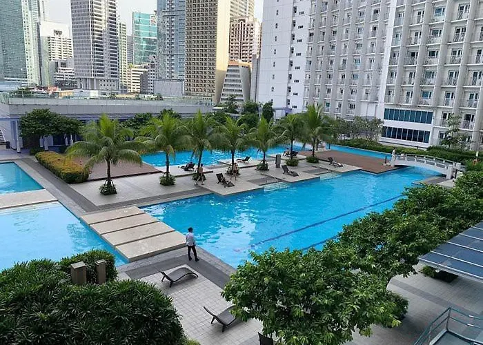 شقة High Rise Haven In Makati With Balcony And View *