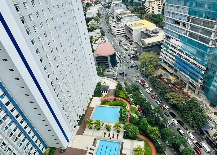 High Rise Haven In Makati With Balcony And View شقة *
